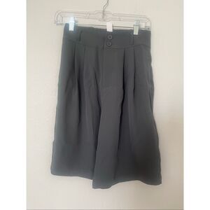Halara High-Waisted Pleated Shorts Gray XS Button Zip Front Tailored Casual NEW